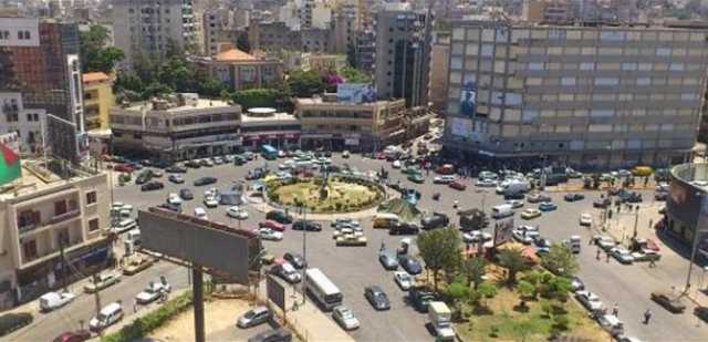 بالصورة.. استهداف منزل وسيارة مسؤول سياسي في طرابلس