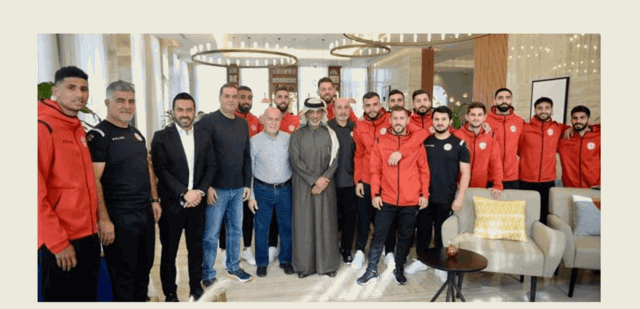 وزير الرياضة والشباب القطري يلتقي بعثة المنتخب اللبناني في قطر