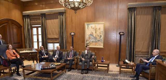 بري لسفراء الخماسية: انتخاب الرئيس ضروري لجلوس لبنان إلى الطاولة
