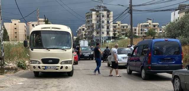 بالصور... حريق داخل باص كان في داخله طلاب