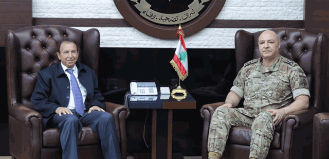 قائد الجيش عرض للاوضاع مع وزير المهجرين