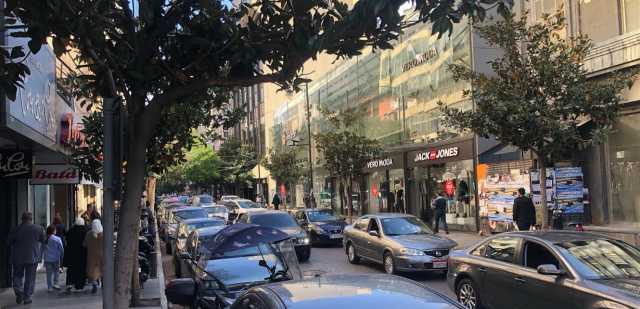 إنتبهوا الى سياراتكم.. سرقة من نوع جديد في بيروت (صور)