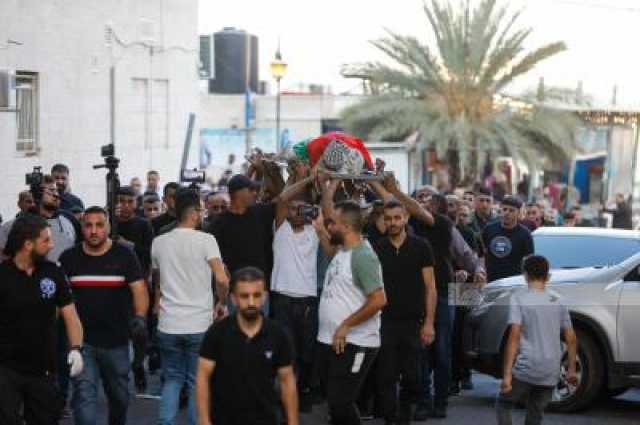 الفلسطينيون يشيعون جثمان الشهيد بلال قدح في رام الله