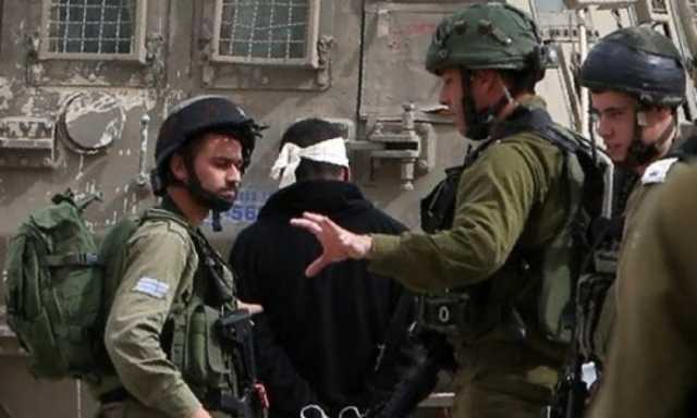 الاحتلال الإسرائيلى يعتقل 70 فلسطينيا من مناطق الضفة الغربية
