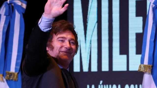 عانى التنمر في المدرسة.. من هو 'خافيير ميلي' رئيس الأرجنتين الجديد؟ (فيديو)
