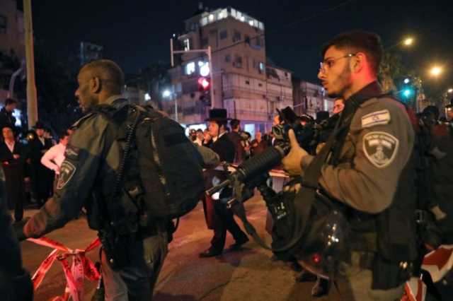 الشرطة الإسرائيلية تسحل أهالى المحتجزين فى غزة وتقمع تظاهراتهم.. فيديو