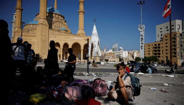 100 ألف نازح فروا من لبنان باتجاه سوريا