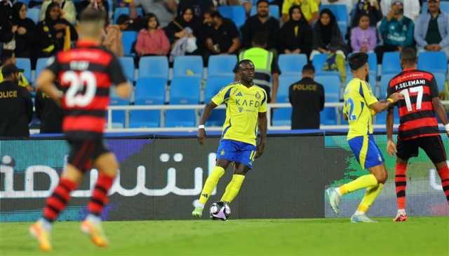 ماني يقود النصر لفوز صعب على الرياض