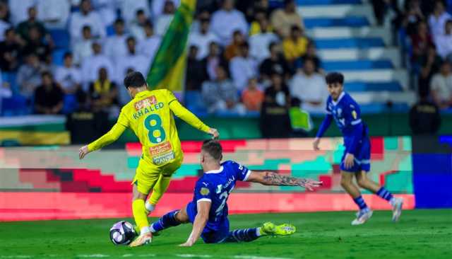 الخليج يهزم الهلال وينهي سجله الذهبي