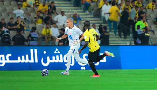 الاتحاد يستغل سقوط الهلال ويتصدر الدوري السعودي