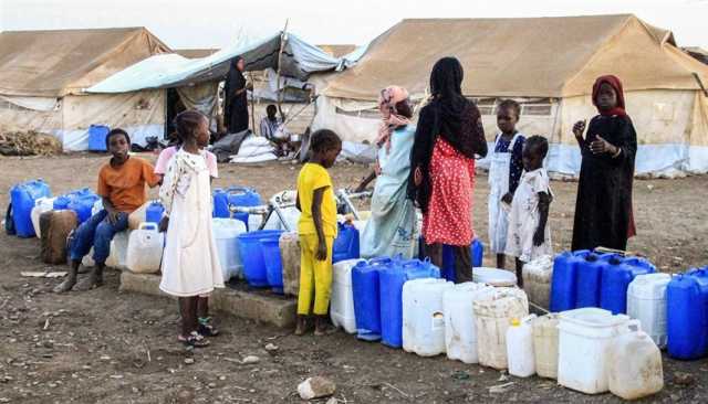 الأولى منذ أشهر.. مساعدات أممية تصل مخيّماً للنازحين في السودان