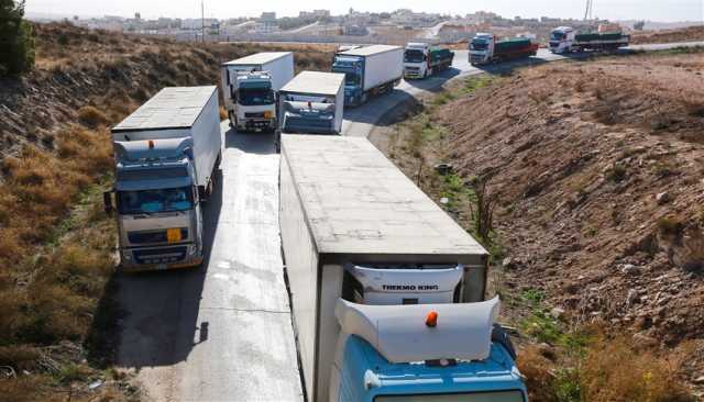 العراق يبدأ بإعادة الجنود السوريين الفارين