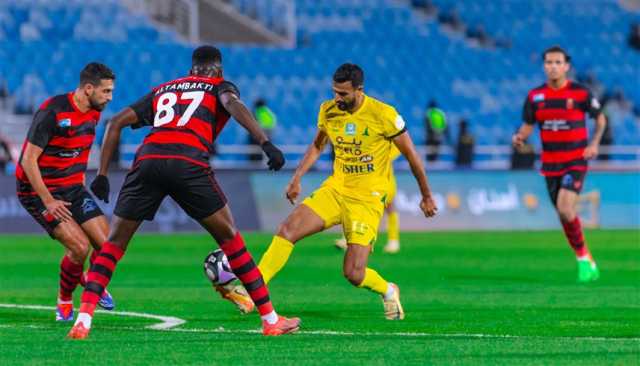 دوري روشن.. هدف متأخر يضمن تعادل الرياض أمام الخليج