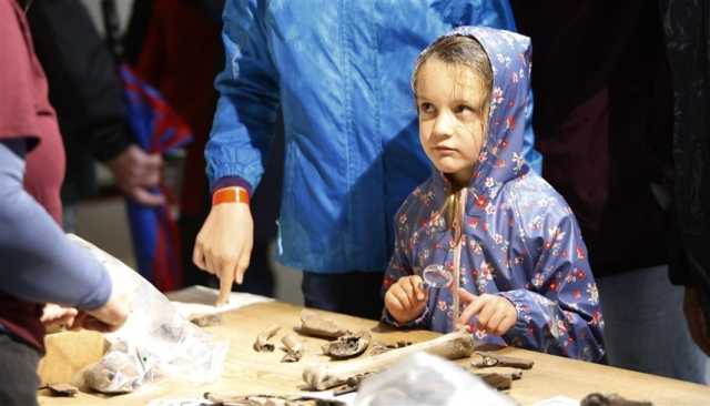ألمانيا.. طفل يعثر على عملة عمرها 1800 عام