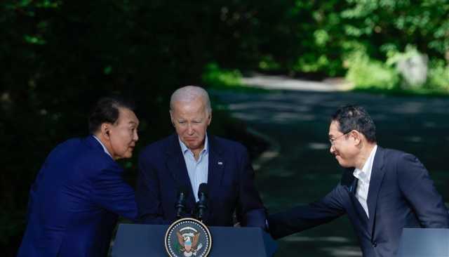 لمواجهة الصين وكوريا الشمالية.. بايدن يدشن تعاوناً جديداً مع سيؤول وطوكيو