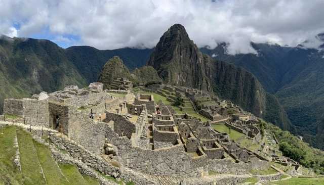 العثور على جدار في شمال بيرو عمره 4 آلاف عام