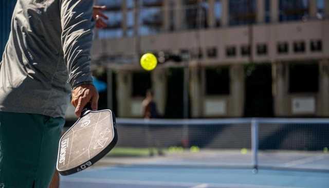 رياضة جديدة تتفوق على التنس.. وتقدم فوائد صحية كبيرة