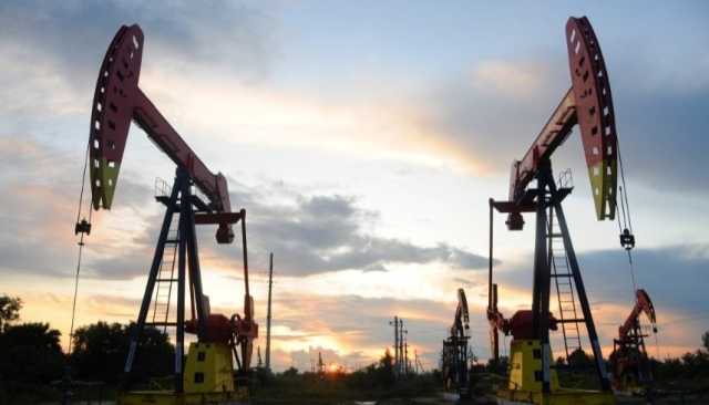 النفط يرتفع وسط عقوبات أمريكية ومخاوف بشأن الإمدادات