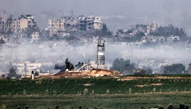 الجيش الإسرائيلي يقصف أهدافاً لحماس في هجوم بري ليلي ثان في قطاع غزة