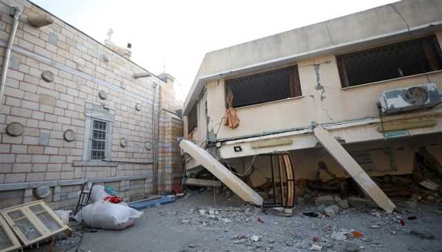 الجيش الإسرائيلي يتحقق من تضرر كنيسة خلال قصف غزة
