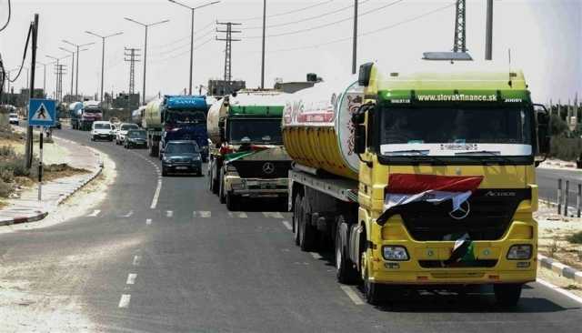 إسرائيل توافق على شاحنتين من الوقود يومياً لقطاع غزة