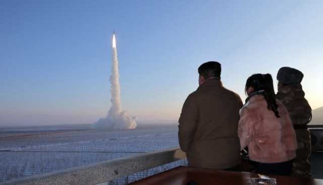 كوريا الشمالية تطلق صاروخاً باليستياً عابراً للقارات