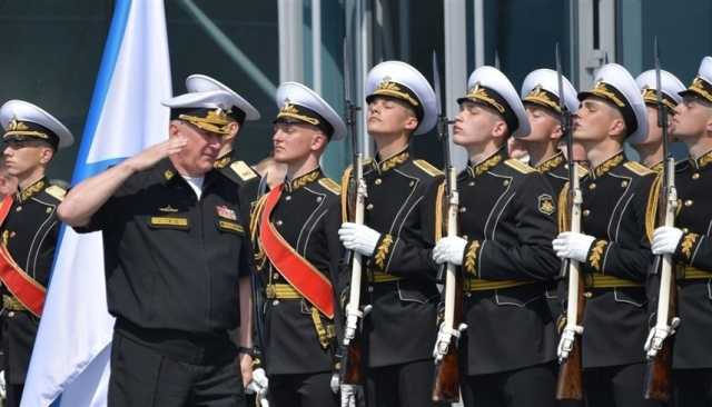 قائد البحرية الروسية يتفقد أسطول المحيط الهادئ