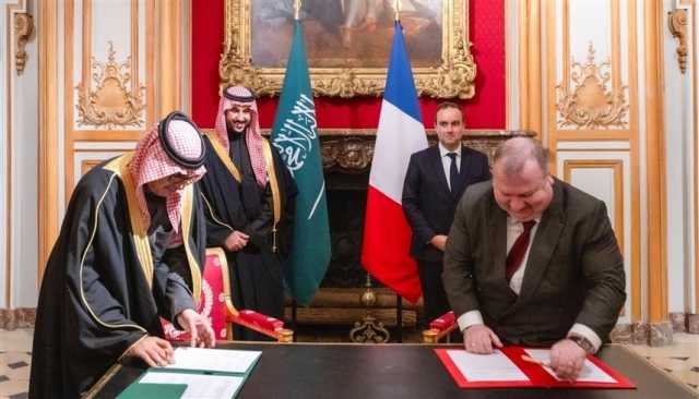 السعودية توقع مشروعاً للتعاون العسكري مع فرنسا