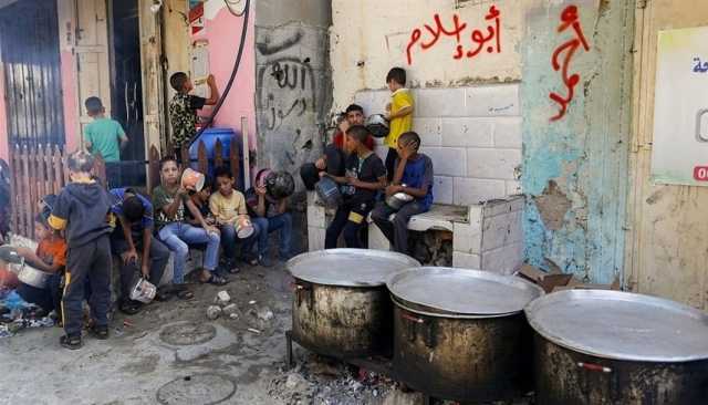 الجوع يقرص الحيوان والإنسان في قطاع غزة