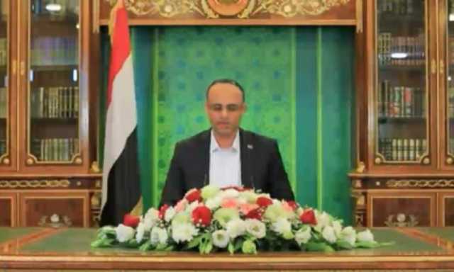 الرئيس يكشف عن انفتاح دولي على صنعاء ويشدد على تعديلات تنهي الحرب