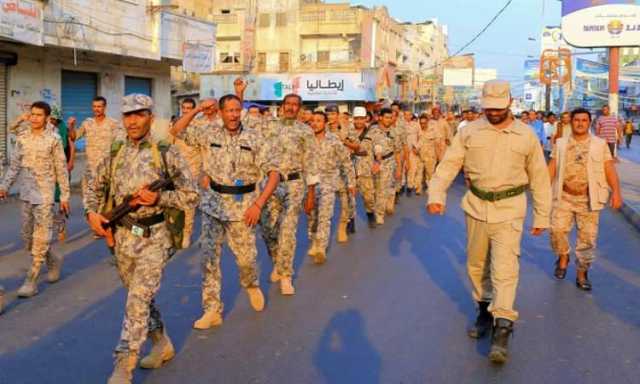 مسيرة وعرض رمزي بمدينة الحديدة تضامنا مع فلسطين وتأييدا لطوفان الأقصى