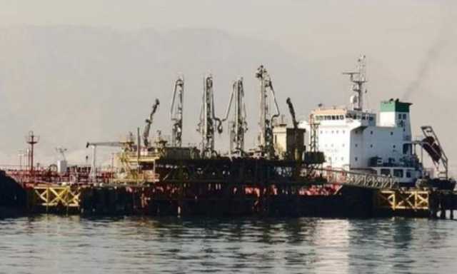 العراق يرسل سفينة 10 ملايين لتر وقود مساعدات لغزة