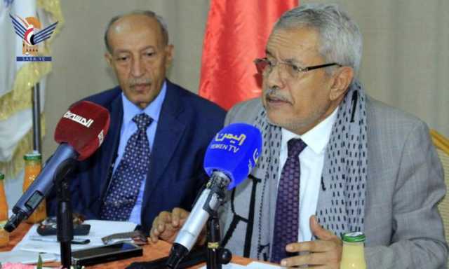 صنعاء: الوزير حازب يوجه بوقف التسجيل في الدراسات العليا