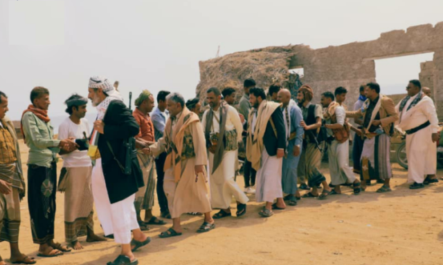 نائب رئيس مجلس الشورى رسام يتفقد المرابطين في جزيرة كمران