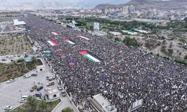 السيد القائد يدعو لخروج مليوني غدا بمسيرات اسناد ودعم غزة