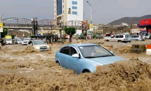 تحذيرات من خطورة السير في ممرات السيول والمصبات المائية