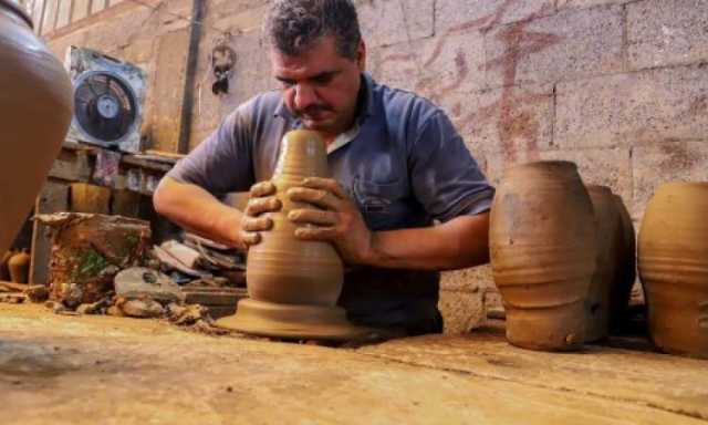 صناعة الفخار تنتعش في غزة لتعويض النقص جراء العدوان