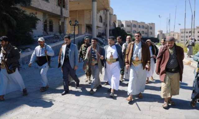 خلال زيارته للعرضي / الحوثي : سنرد على العدوان الامريكي