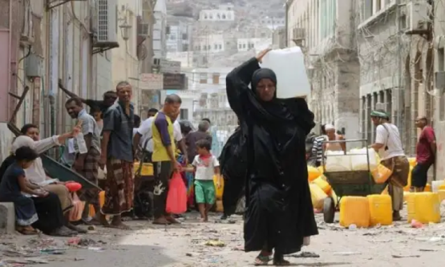 ناشطون يكشفون عن صراع اللصوص في معاشيق