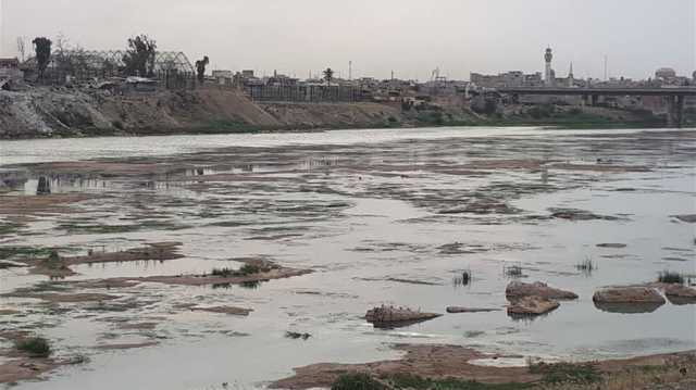 العراق يسعف نفسه بـ”الخزين الميّت” والفرات يميل على دجلة لريّ الجفاف