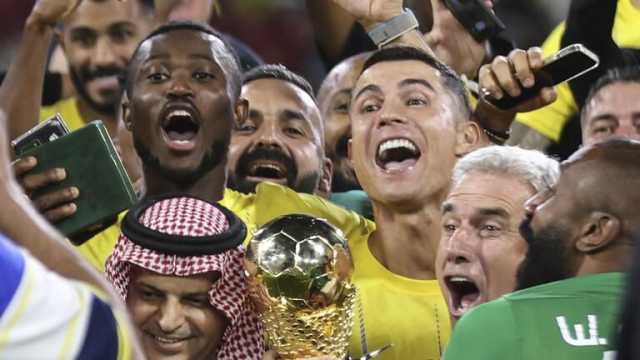 أول تعليق لرونالدو بعد تتويجه بلقبه الأول مع النصر السعودي