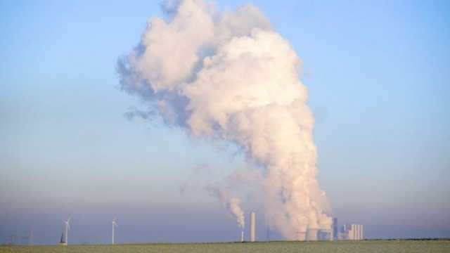 خبير بيئي: مؤسسات الدولة هدفها الانتاج أولاً ولا تهتم بمشكلة الانبعاثات وتغير المناخ