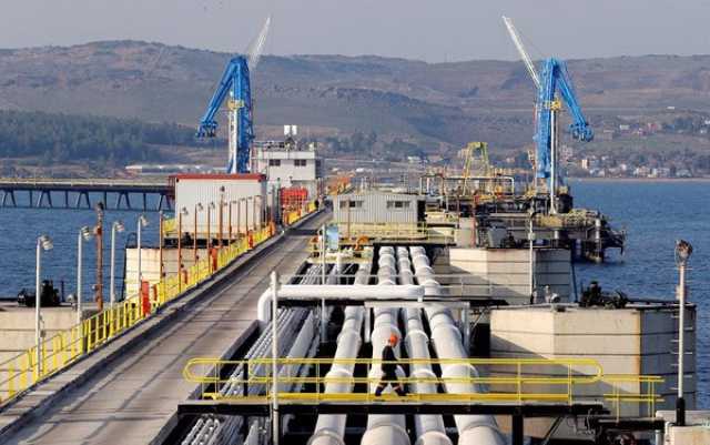 مراجعة عقود الشراكة بين الإقليم والشركات تُعيق استئناف تصدير النفط عبر ميناء جيهان
