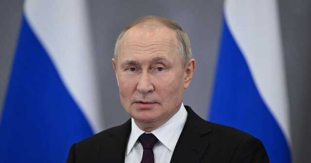الكرملين ينفي ترشح بوتين “رسمياً” لولاية رئاسية جديدة
