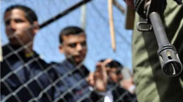 سلطات سجون الاحتلال الإسرائيلي تنهي إجراءات الإفراج عن 39 أسيرا فلسطينيا