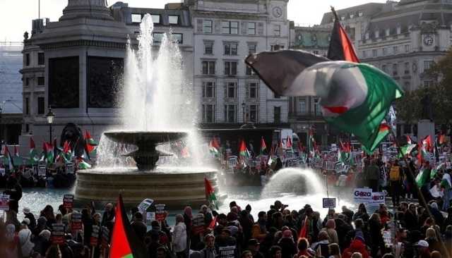 سوناك يستدعي قائد شرطة لندن بسبب مسيرة مؤيدة للفلسطينيين