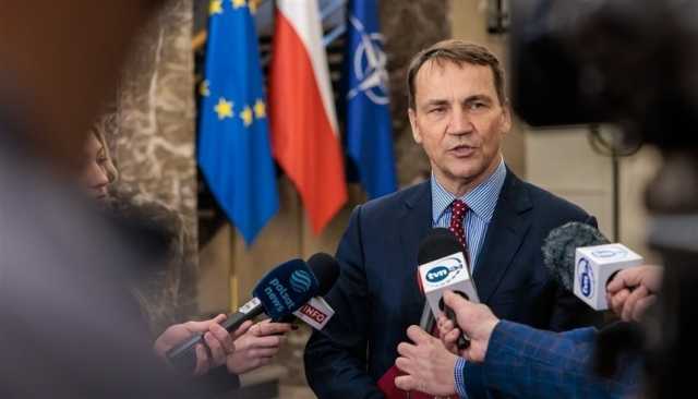 كييف.. أولى محطات وزير الخارجية البولندي الجديد