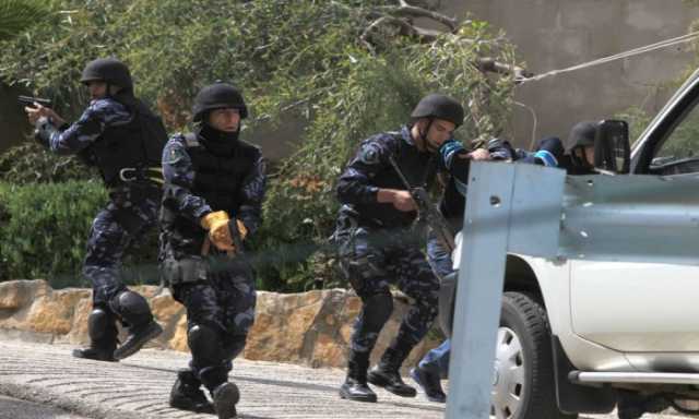 إسرائيل تشن حملة مداهمات وواعتقالات في مناطق متفرقة بالضفة