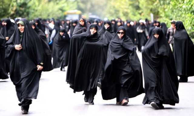 البرلمان الإيراني يقر قانون لتشديد قواعد لبس الحجاب