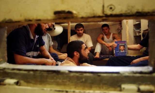 التضييق يتواصل.. بن غفير يقلص زيارات الأسرى في سجون إسرائيل